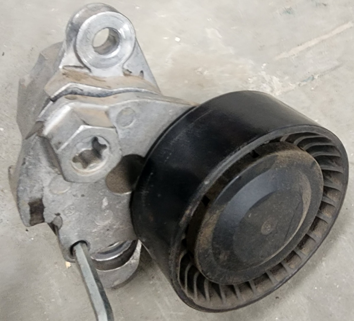 POLO MK8/9 V-BELT TENTIONER