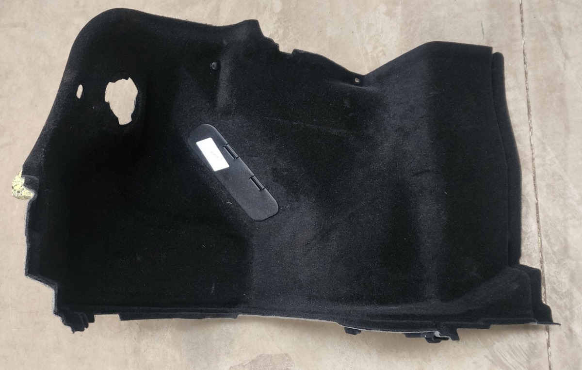 GS LEFT REAR BOOT TRIM