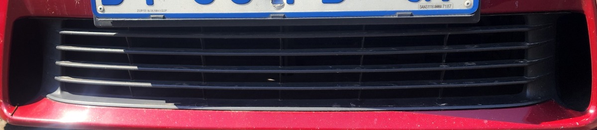 GS FRONT CENTRE GRILL