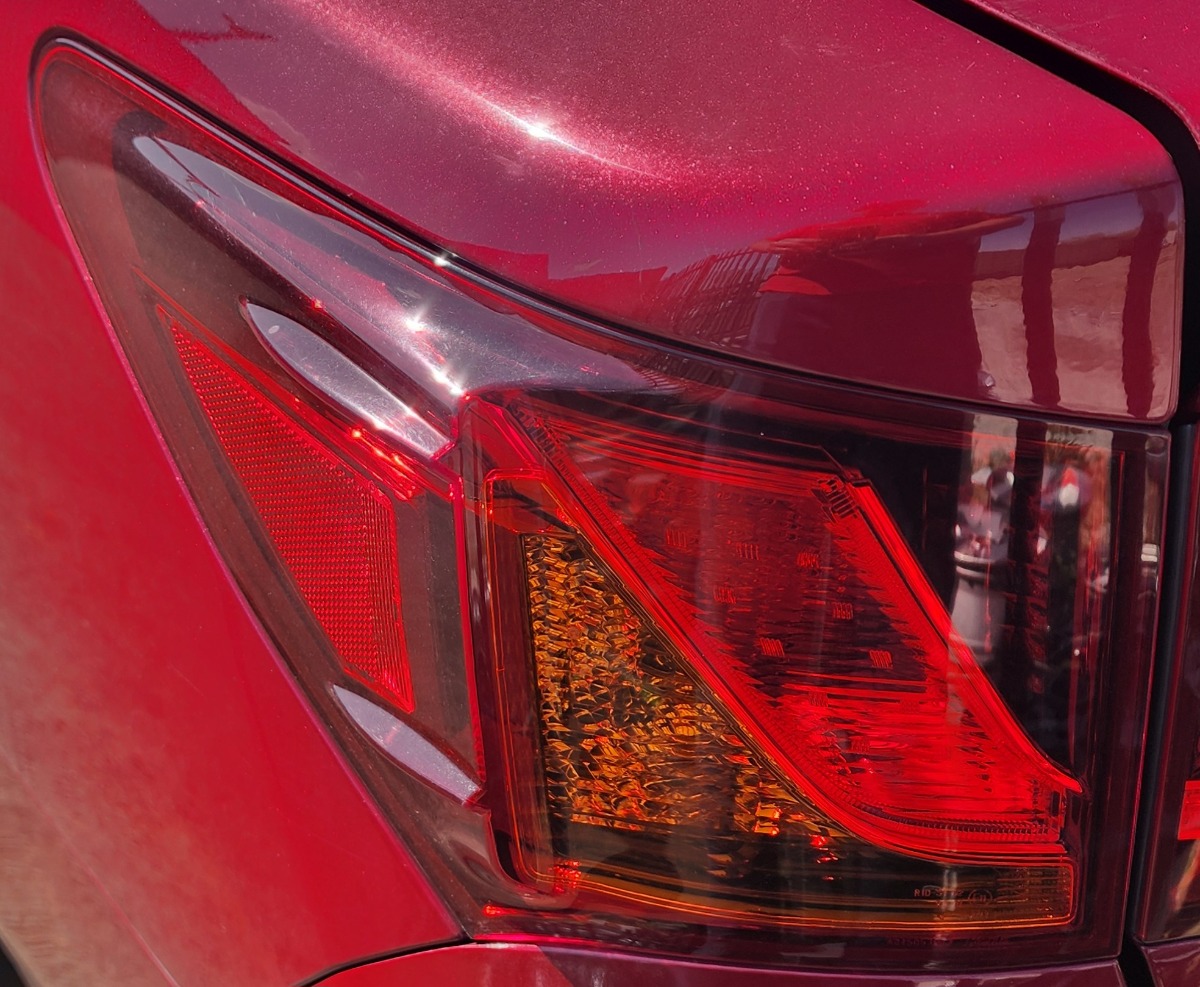 GS LEFT OUTER TAILLIGHT