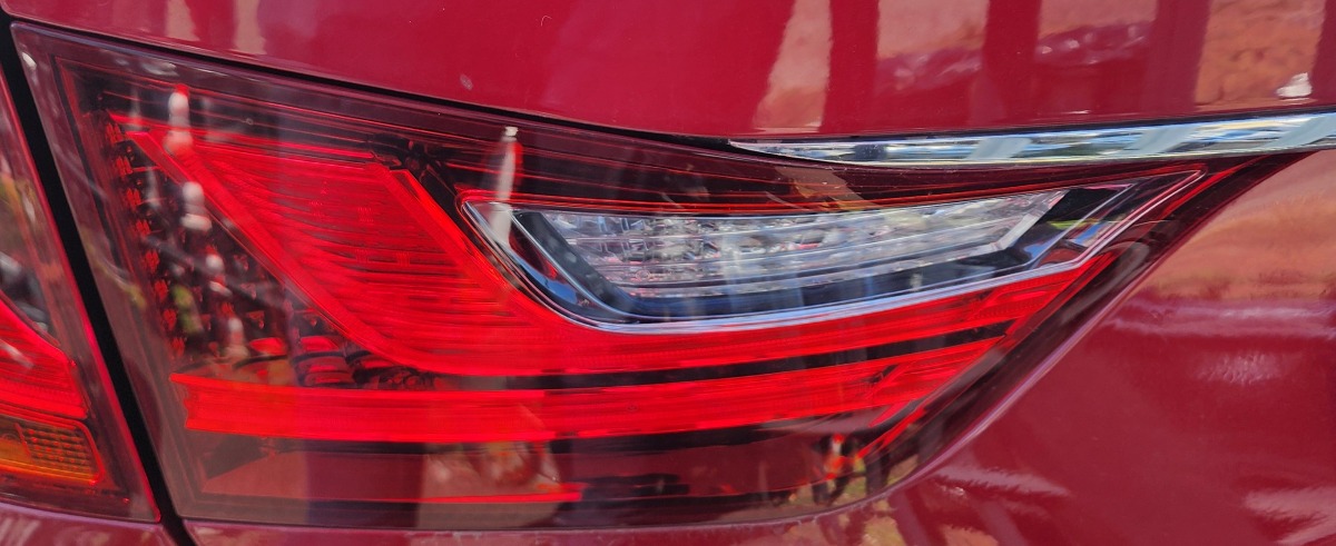 GS LEFT INNER TAILLIGHT