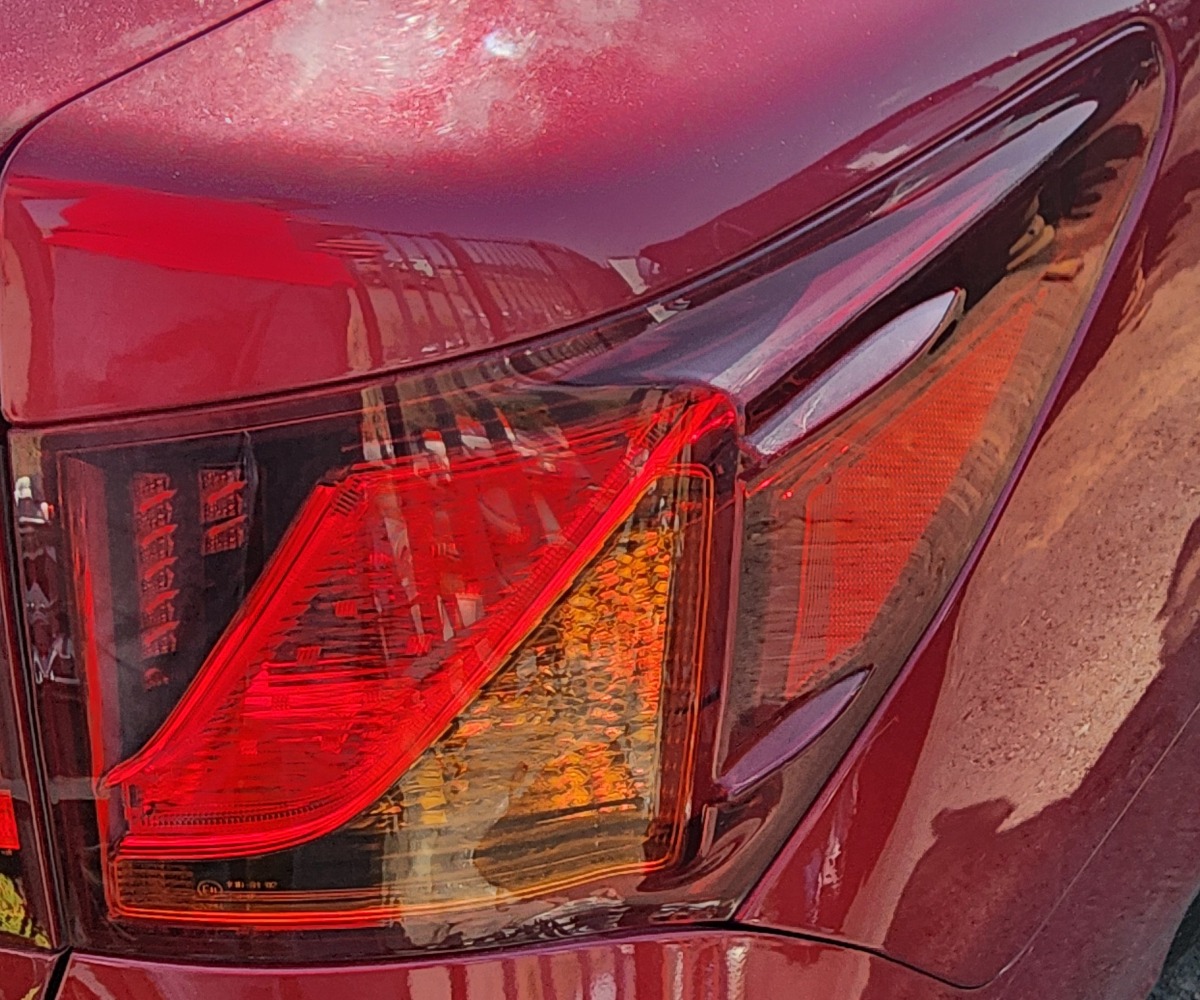 GS RIGHT OUTER TAILLIGHT