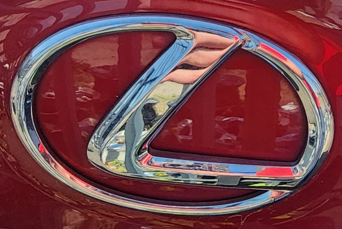 GS REAR EMBLEM