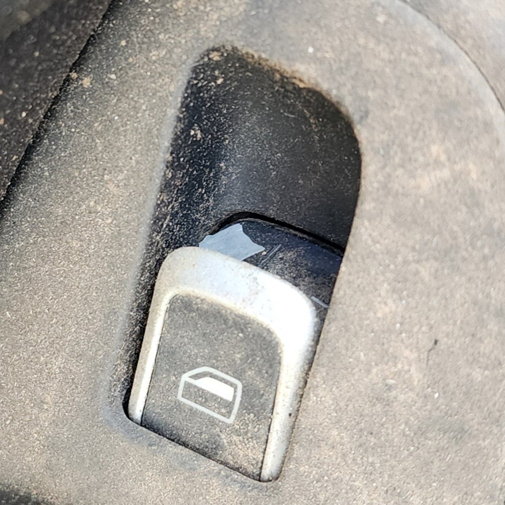 A4 B8 LEFT REAR WINDOW SWITCH