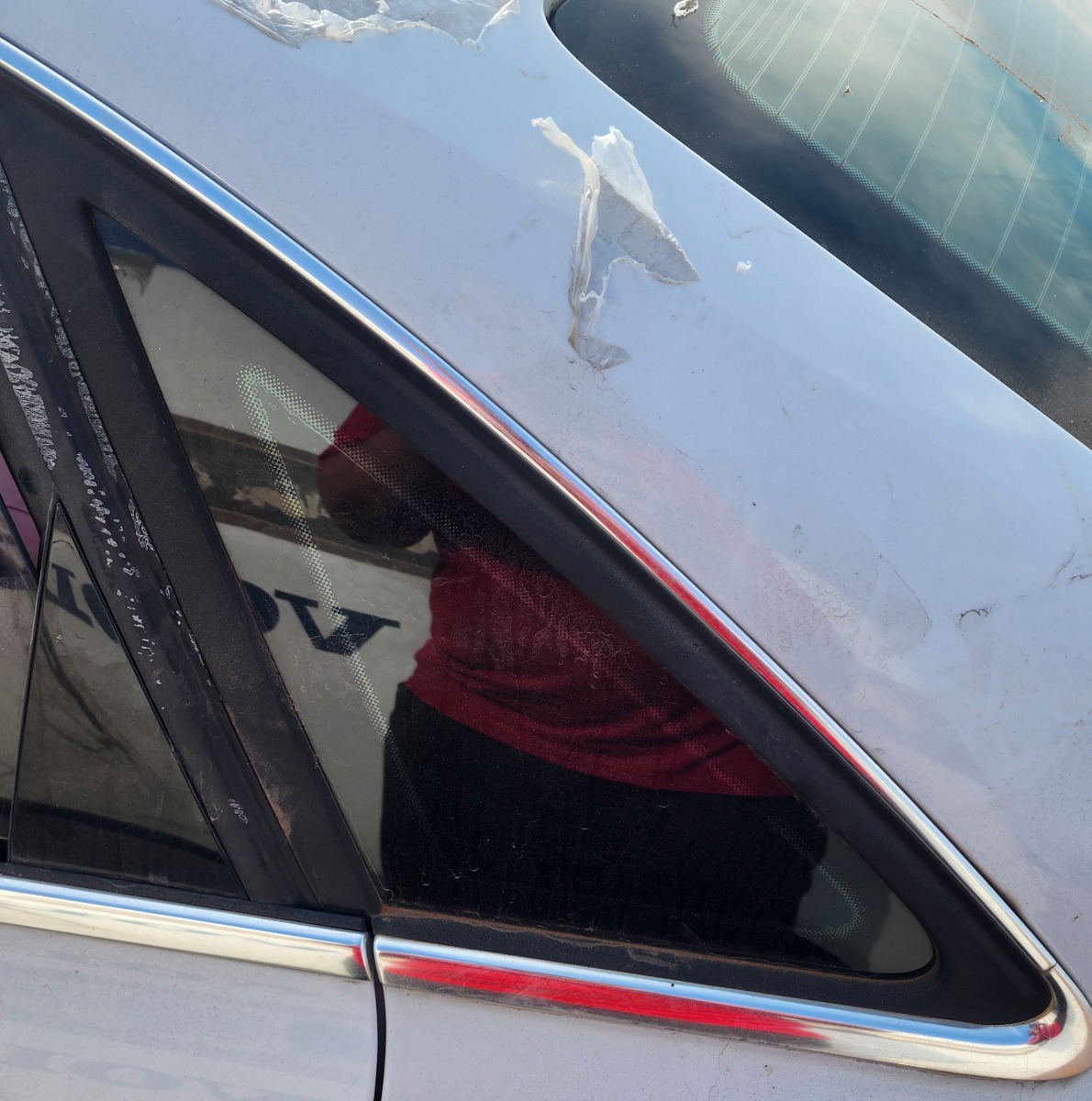 A4 B8 LEFT REAR QUARTER VENT