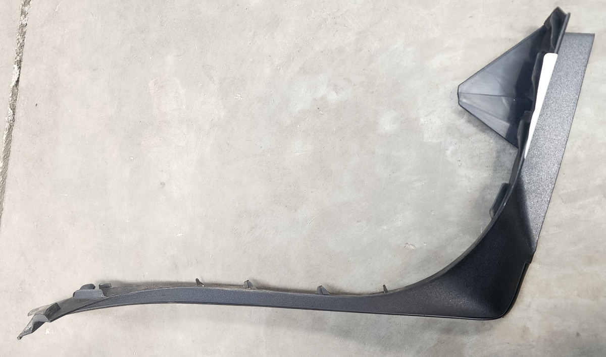 GS Tailgate Trim - Left