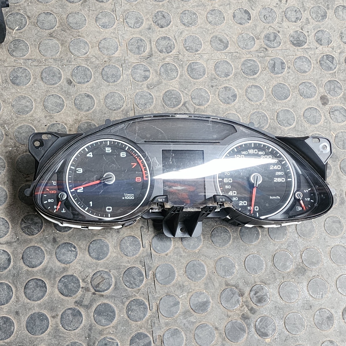 A4 B8 2.0TFSI SPEEDO CLUSTER